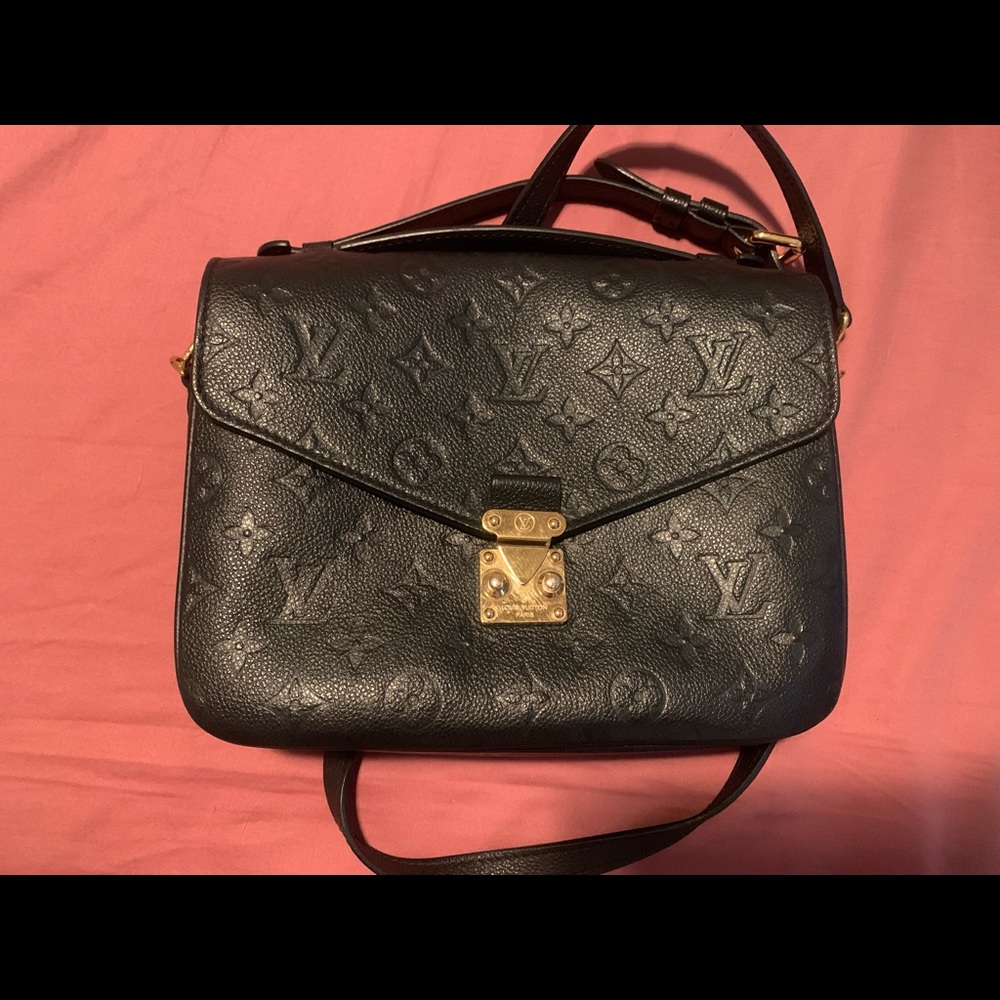 Louis Vuitton Pochette Métis